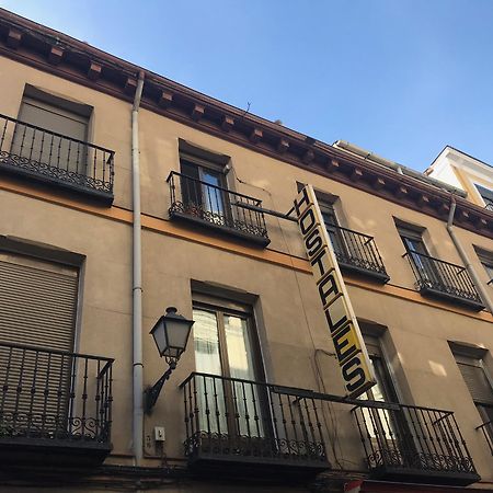 Hostal Los Perales Madrid Dış mekan fotoğraf Headquarters of the party in Madrid