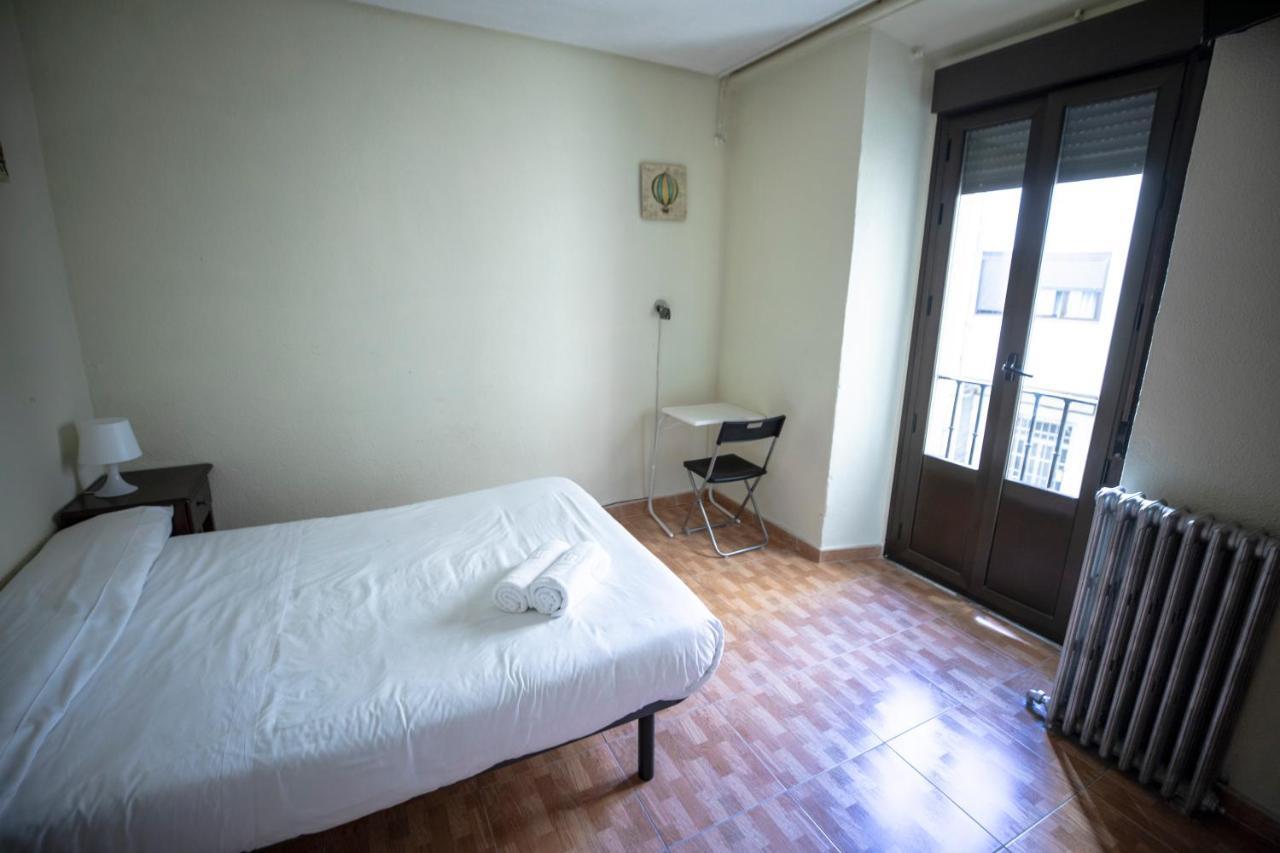 Hostal Los Perales Madrid Dış mekan fotoğraf